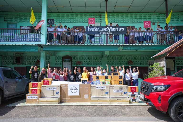 น้ำใจล้นหลังน้ำลด นิสสัน ประเทศไทย ส่งมอบความช่วยเหลือหลังน้ำท่วมใหญ่จังหวัดน่าน
