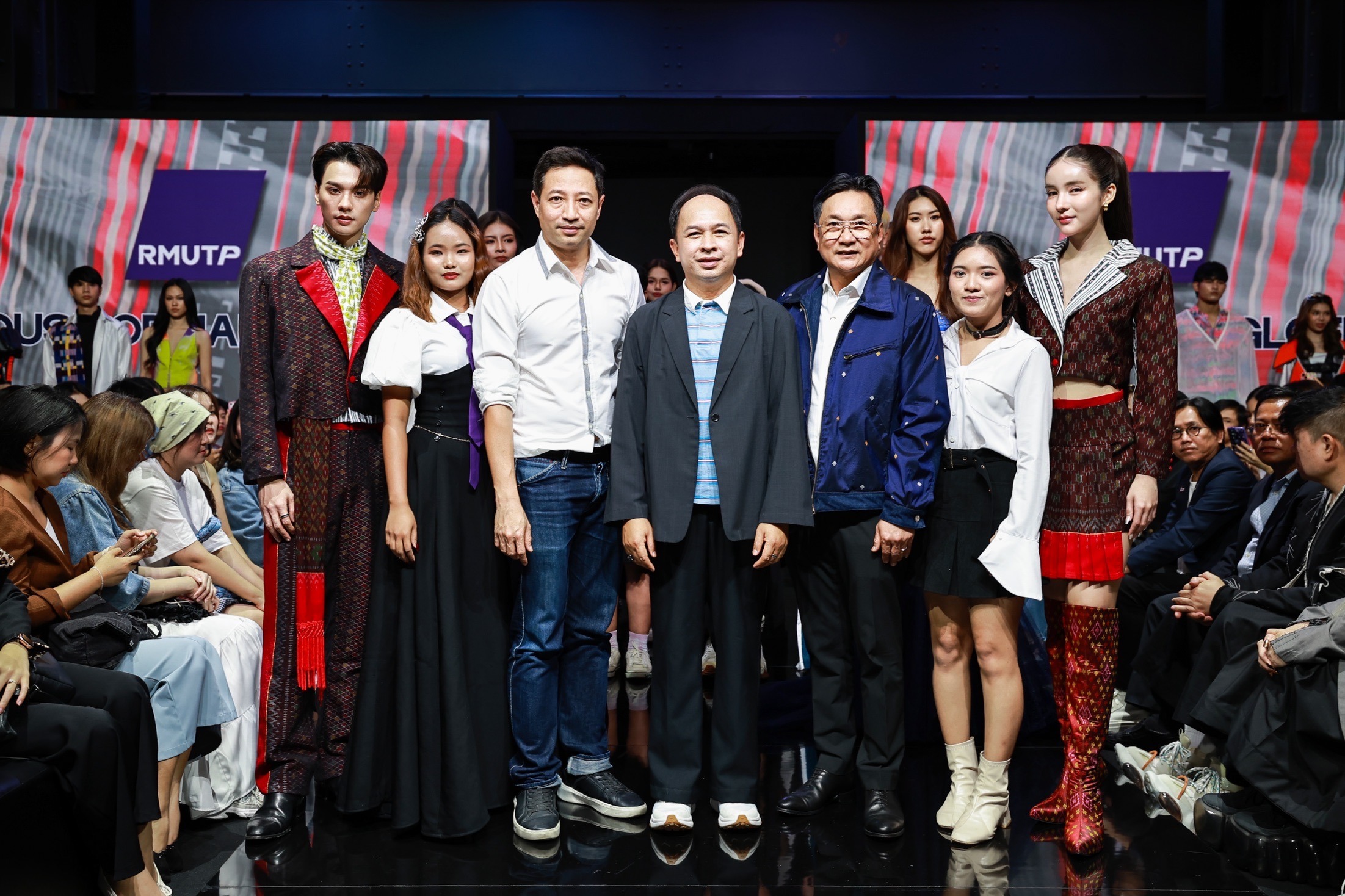 สยามเซ็นเตอร์ ร่วมกับ การท่องเที่ยวแห่งประเทศไทย และ เอปสัน ประเทศไทยเปิดเวที Bangkok International Fashion Week 2025 –Visionary Stage at Siam Center สนับสนุนยังก์ดีไซเนอร์ ชูพลังไทยสร้างสรรค์จากผ้าไทยท้องถิ่นทั่วประเทศ