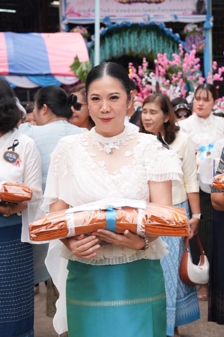 ททท. ถวายพระกฐินสามัคคี ถวายเป็นพระราชกุศลแด่ สมเด็จพระนางเจ้าฯ พระบรมราชชนนีพันปีหลวง