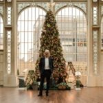 PAUL SMITH ร่วมกับ ROYAL OPERA HOUSE ร่วมเฉลิมฉลองเทศกาลแห่งความสุข ด้วยต้นคริสต์มาสสุดงดงาม ใจกลางกรุงลอนดอน