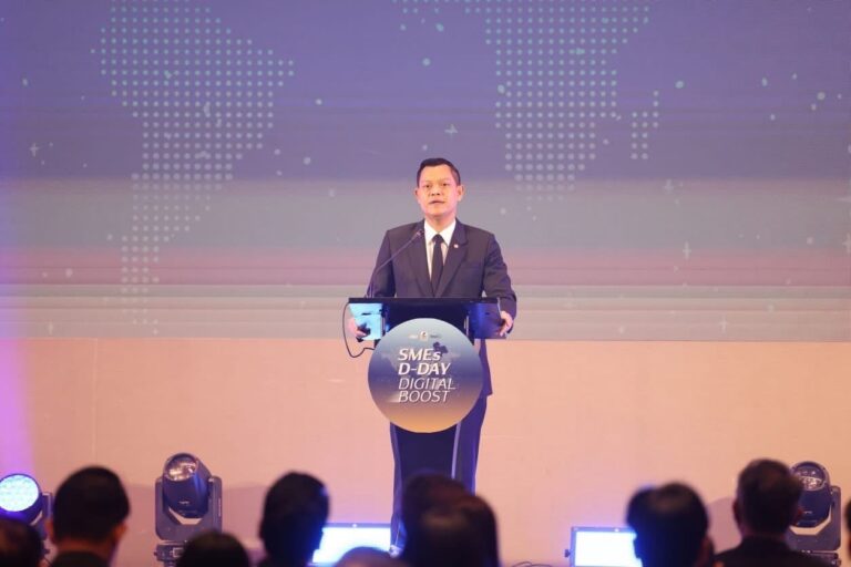 ก.อุตฯ มอบ SME D Bank ผนึก DBD และ depa จัด “SMEs D-DAY: DIGITAL BOOST” ผสานนโยบายฝ่า-ฟัน-ดึง-ดัน พาเข้าถึงเทคโนโลยีและการเงิน ขับเคลื่อนเศรษฐกิจไทยเติบโตก้าวกระโดด