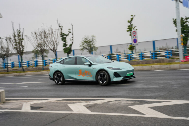 CHANGAN ผ่านการอนุมัติระบบขับขี่อัตโนมัติระดับ 3 รายแรกของจีน