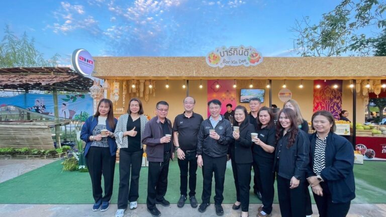 อธิบดีกรมส่งเสริมสหกรณ์ ลงพื้นที่เยี่ยมชมกิจกรรมสาธิตและกิจกรรมนันทนาการ ภายในงาน “ถนนสายท่องเที่ยวเกษตรงามริมกว๊านพะเยา”