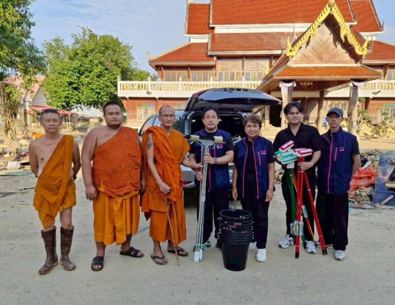 ออมสิน เดินหน้าฟื้นฟูหาดใหญ่ต่อเนื่อง เก็บกวาด–เช็ดล้าง ชุมชน โรงเรียน วัด และมัสยิด ตลอดจนพื้นที่สาธารณะ เร่งคืนสภาพหลังน้ำลด