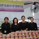 ออมสิน จัดอาหาร-น้ำดื่ม บริการประชาชนที่ร่วมสักการะพระบรมศพสมเด็จพระนางเจ้าสิริกิติ์ พระบรมราชินีนาถ พระบรมราชชนนีพันปีหลวง