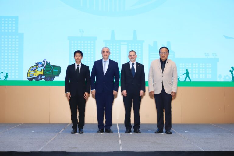 กทม. ร่วมกับ 3 องค์กรแถลงข่าวเปิดตัวโครงการนำร่องคัดแยกขยะครัวเรือนในคอนโดมิเนียมกรุงเทพมหานคร สร้างโมเดลการจัดการขยะอย่างยั่งยืน ตามนโยบาย “ไม่เทรวม” ของกรุงเทพฯ