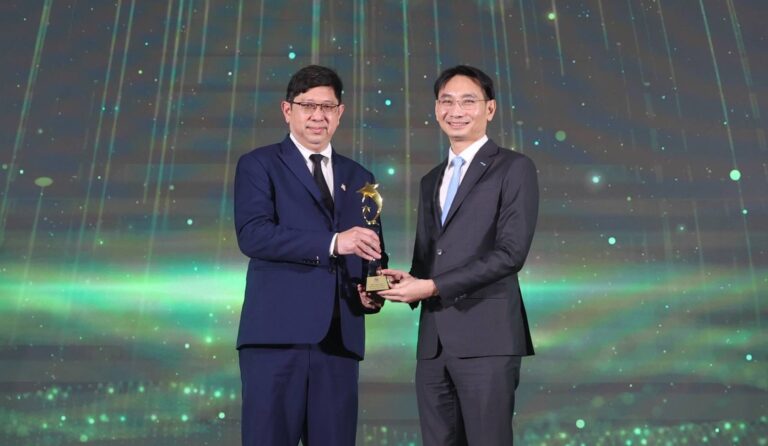 ออมสิน ครองแชมป์ 5 ปีซ้อน รางวัล Best SOEs Bond Contributor