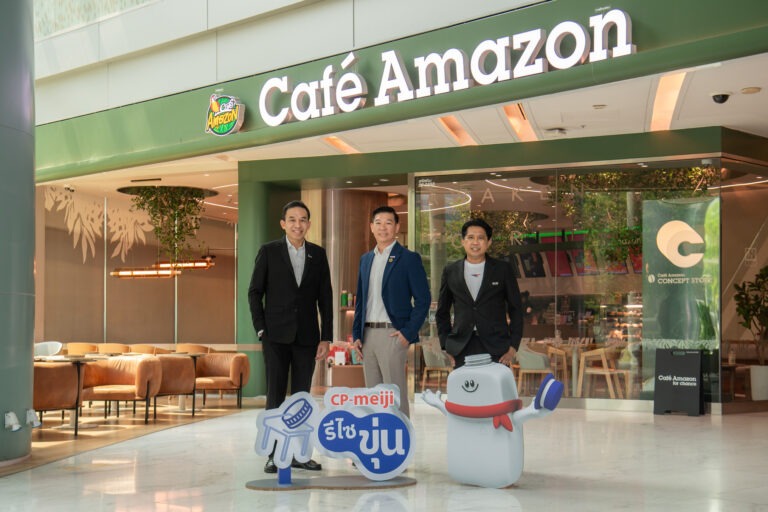 ซีพี-เมจิ จับมือ Café Amazon และไปรษณีย์ไทย สานต่อภารกิจ “รีไซขุ่น ปี 3” เก็บฝาใช้แล้ว อัปไซเคิลเป็นโต๊ะให้โรงเรียนที่ประสบภัยน้ำท่วมในหาดใหญ่
