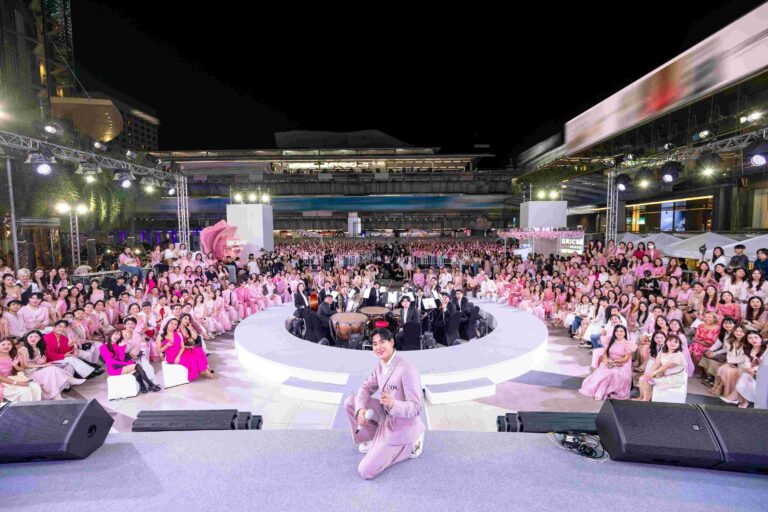 ศรีจันทร์ พา “แบมแบม” สร้างปรากฏการณ์ GLOWolution ผ่านเวที Symphony ชูนวัตกรรม Phyto Camellia PDRN สู่บทใหม่แห่งผิวโกลว์ใส เนียนกระชับ
