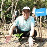 พานาโซนิค ผนึกกำลัง ชลบุรี เอฟ.ซี. ฟื้นฟูป่าชายเลน ปลูกโกงกาง 1,222 ต้น รับมือวิกฤตสิ่งแวดล้อมชายฝั่ง