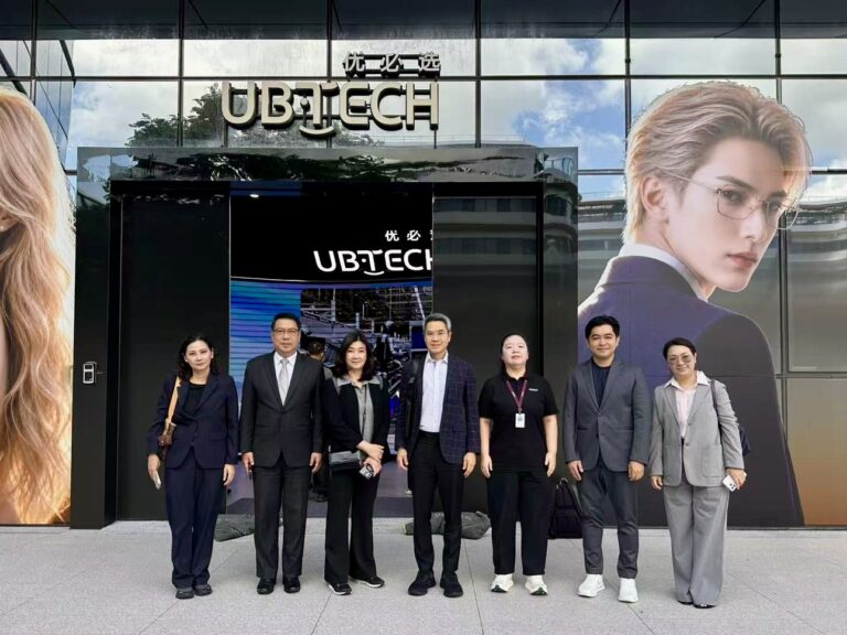 คณะผู้บริหาร PCL Holdings ประเทศไทย พร้อมผู้แทนสมาคมผู้สื่อข่าวไทย-จีน เข้าเยี่ยมชมและศึกษาดูงาน ณ บริษัท UBTECH Robotics เมืองเซินเจิ้น สาธารณรัฐประชาชนจีน