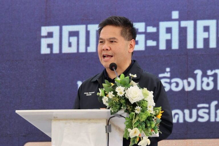รมว.วราวุธ เปิดบูธ SME D Bank ร่วมงาน ‘อุตสาหกรรมแฟร์ @ สุพรรณบุรี’ ยกทัพบริการ 3 มิติ ปลุกพลังเอสเอ็มอี กระตุ้นเศรษฐกิจไทย