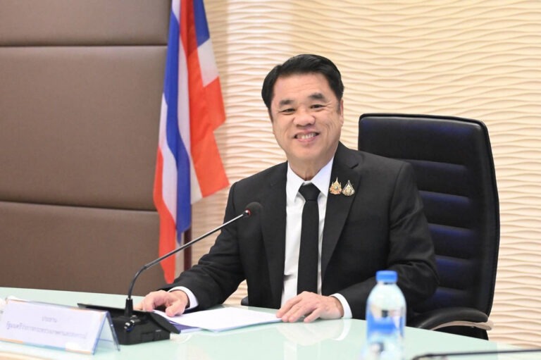 รัฐมนตรีเกษตรฯ กางยุทธศาสตร์เชิงรุก ! ดึง 3 ประสาน “รัฐ-เอกชน-เกษตรกร” กู้วิกฤตโรคใบด่าง พลิกโฉมอุตสาหกรรมมันสำปะหลังไทยทั้งระบบ ลุยแปลงนำร่องสิ้นเดือนนี้