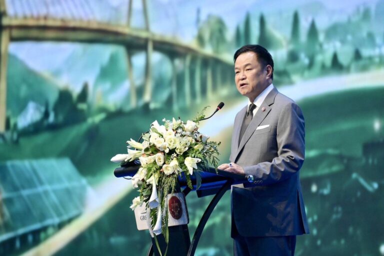 นายกฯ ประกาศวิสัยทัศน์ “Green Thailand” บนเวที Green Bridge Forum ชูเศรษฐกิจสีเขียวเป็นรากฐานการเติบโตระยะยาว ย้ำธรรมาภิบาลคือกุญแจสู่การพัฒนาที่ยั่งยืน พร้อมผลักดันความร่วมมือโลกด้านสิ่งแวดล้อม