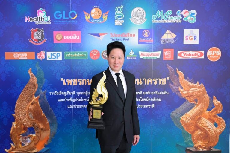 ดร.ดนันท์ รับรางวัล “เพชรกนก” ยกย่องผู้นำองค์กรดีเด่น สะท้อนบทบาทขับเคลื่อนไปรษณีย์ไทยสู่การเติบโตอย่างยั่งยืน