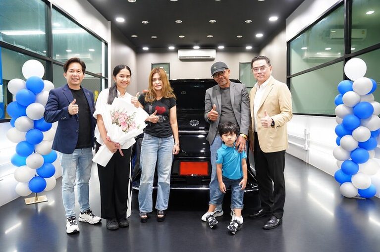 เครือเจริญโภคภัณฑ์ ร่วมกับ เอ็มจี สนับสนุนการเดินทางในบทบาทใหม่ของ “เนเน่ รอยัล” ด้วยการดูแลภายใต้ MG SMILE