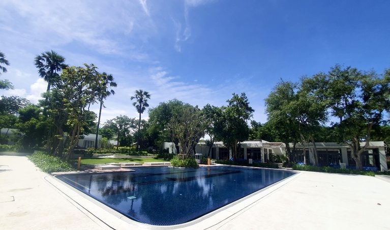 SN Group เปิดเบื้องหลังแนวคิด Water Experience Design ผ่านสระว่ายน้ำ The Standard, Hua Hin